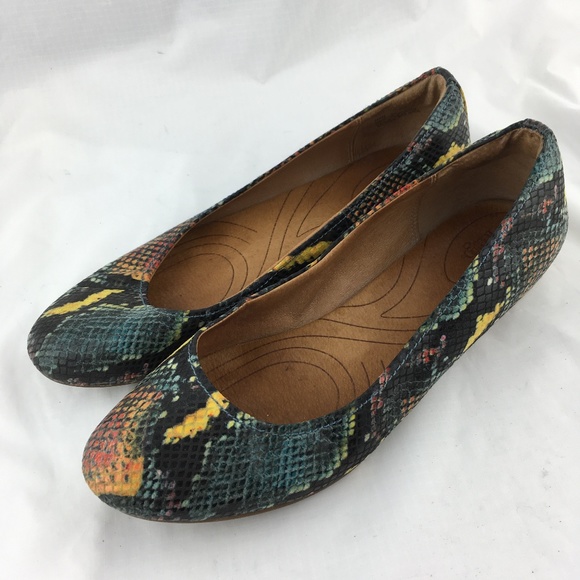 clarks snakeskin flats